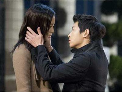 Song Joong Ki Gugup Ciuman Dengan Moon Chae Won!
